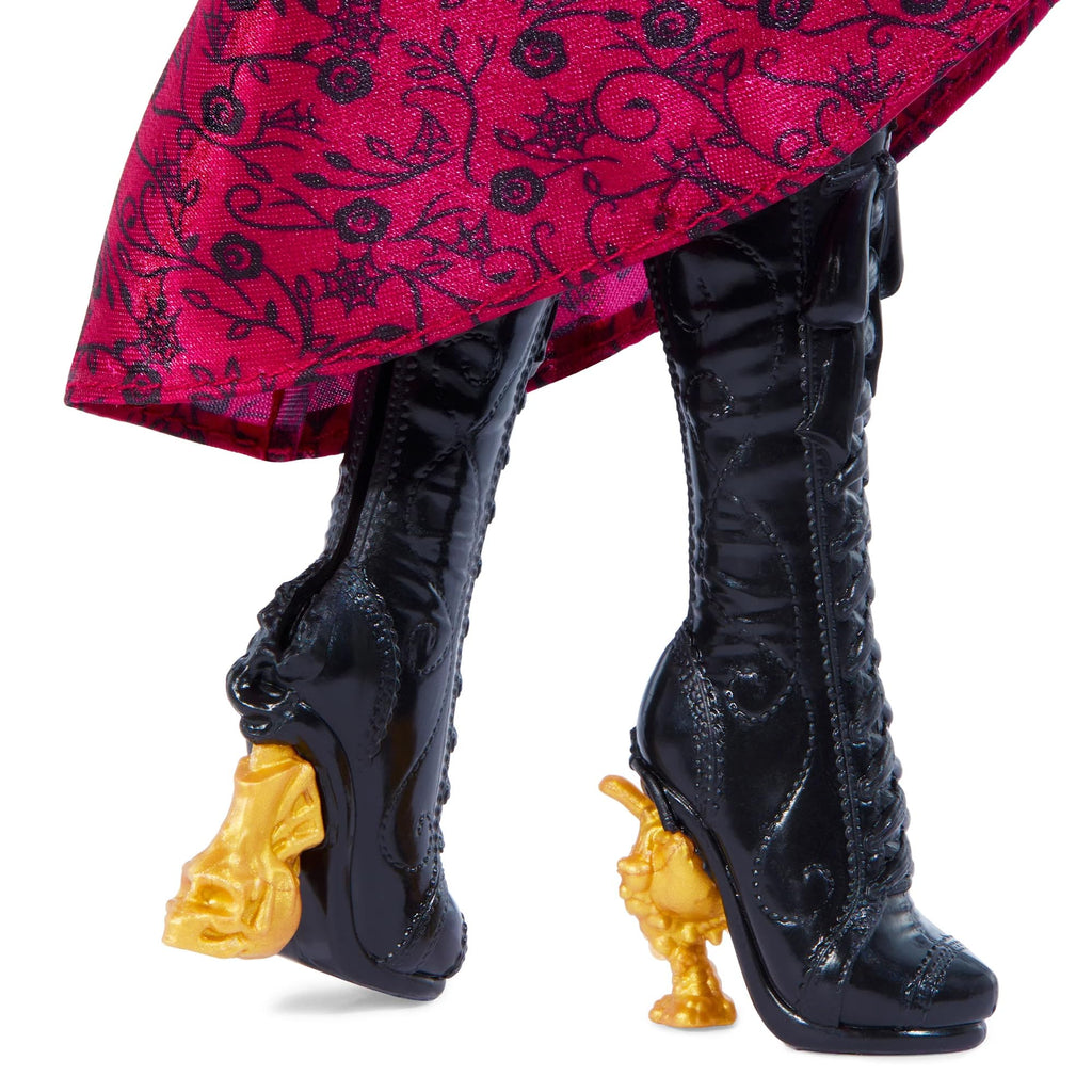 Dolls Set with Articulated Figures, Witchy Dresses, and Accessories M999